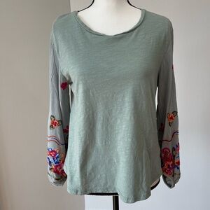 Umgee USA size small long sleeve embroidered blouse casual business work